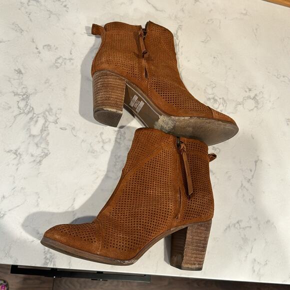 Toms Lunata Chestnut Suede Perforated Boots booties well worn still lots life - Picture 7 of 9